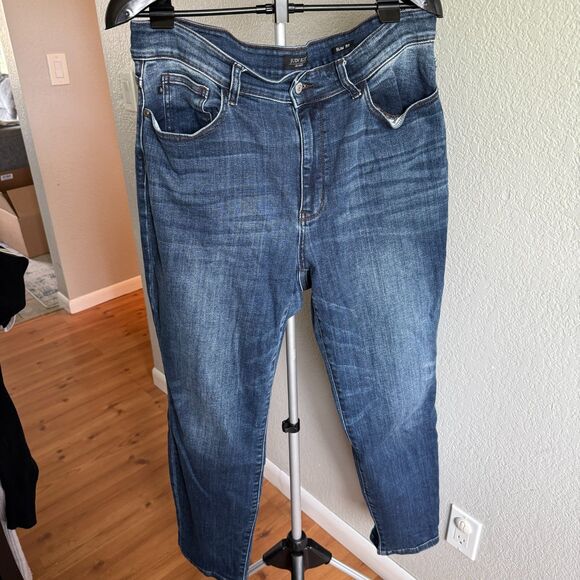 Judy Blue Women's Blue Ankle & Cropped Jeans - Picture 1 of 5